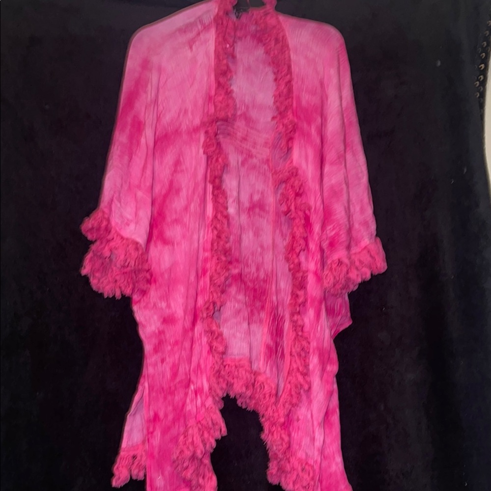 Boutique Vibrant Pink Ruffled Kimono